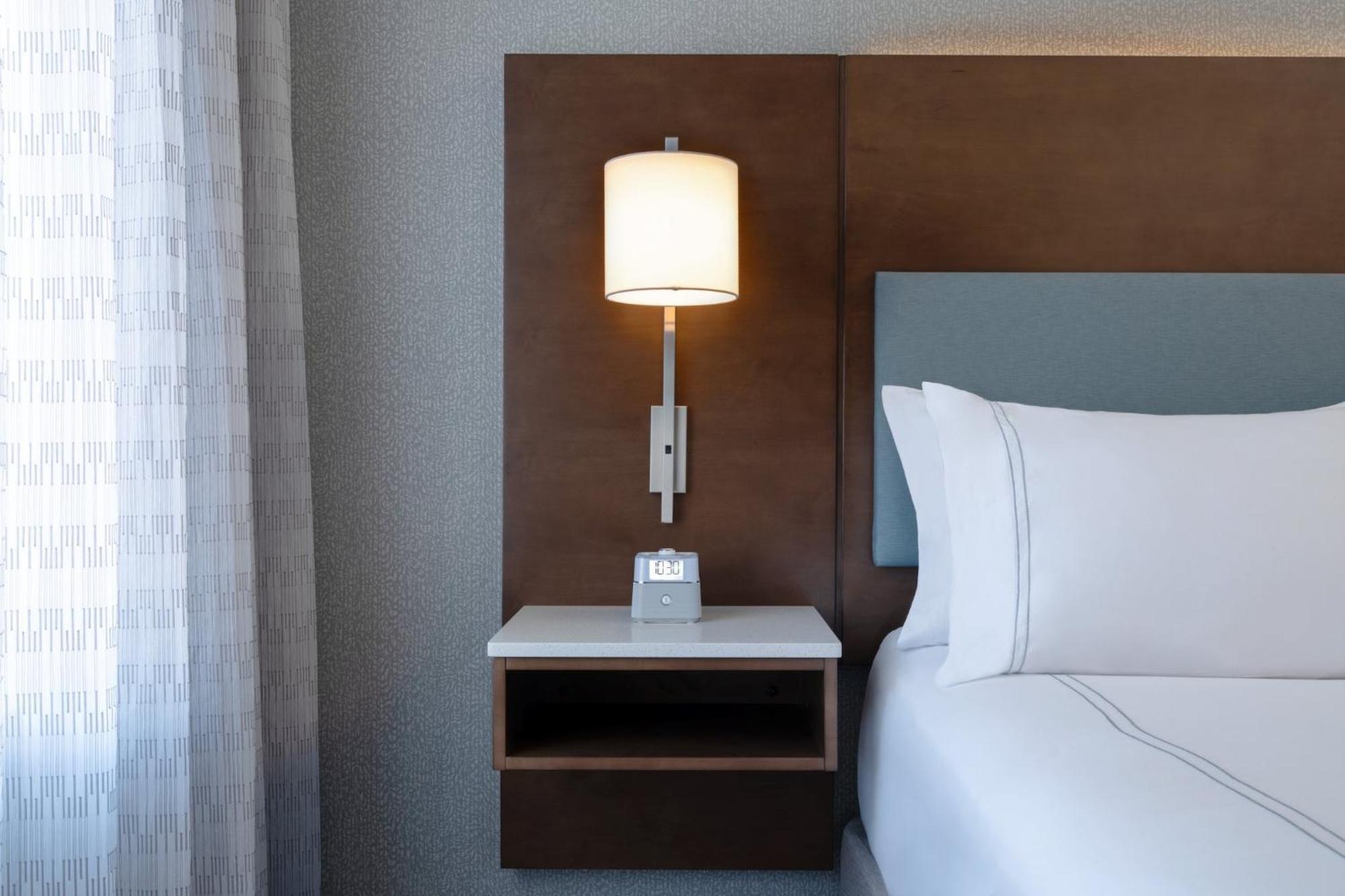Standard Room,1449976408:JPEG